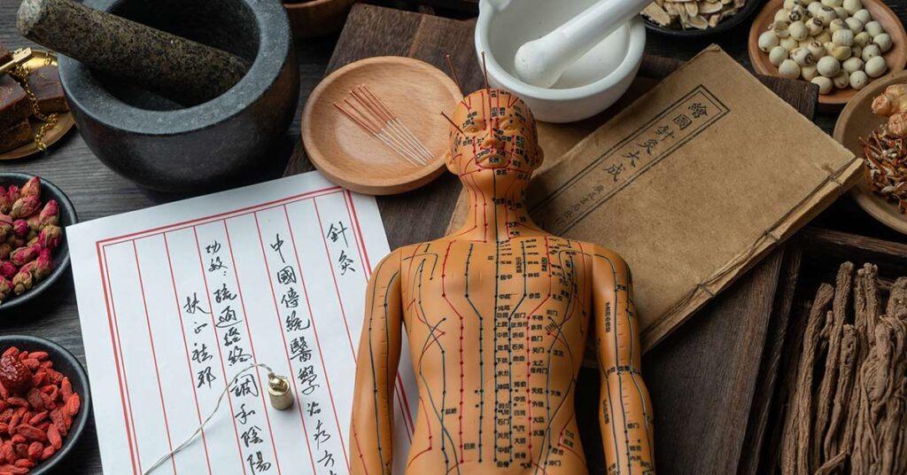 Conheça as diferenças nas abordagens da medicina tradicional chinesa e da medicina ocidental moderna